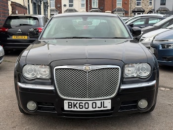 Used Chrysler 300C 2010 for sale - 77737734: Photo