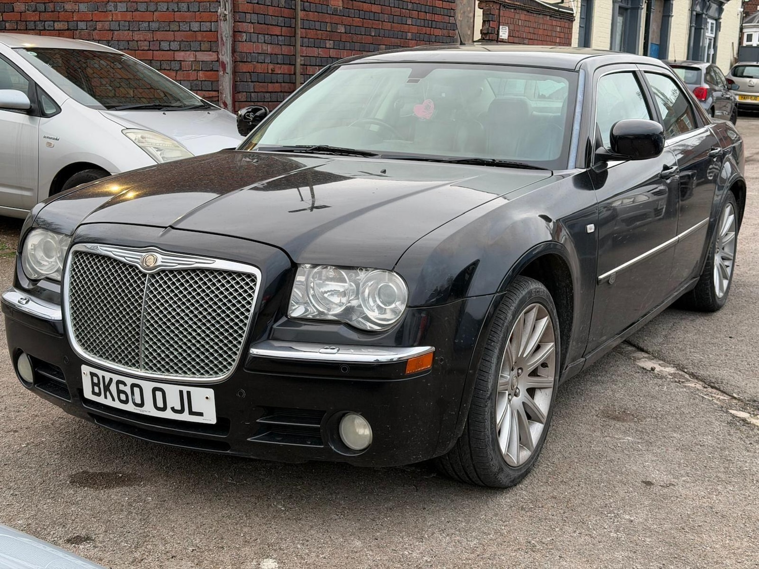 Used Chrysler 300C 2010 for sale - 77737734: Photo 3