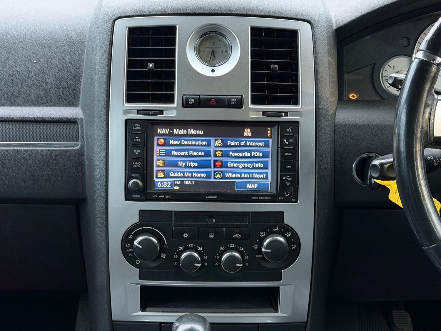 Used Chrysler 300C 2010 for sale - 77737734: Photo 35