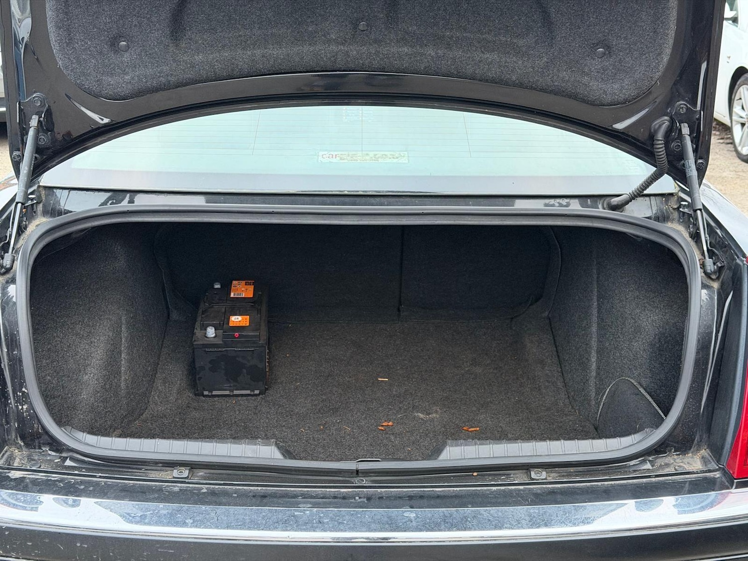 Used Chrysler 300C 2010 for sale - 77737734: Photo 37