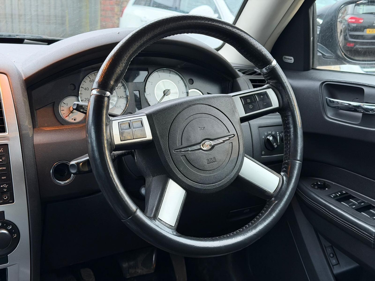 Used Chrysler 300C 2010 for sale - 77737734: Photo 40