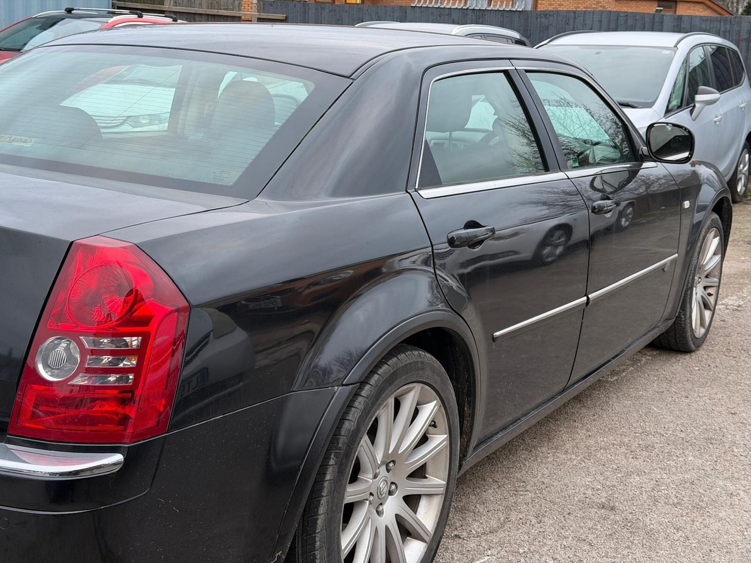 Used Chrysler 300C 2010 for sale - 77737734: Photo 9