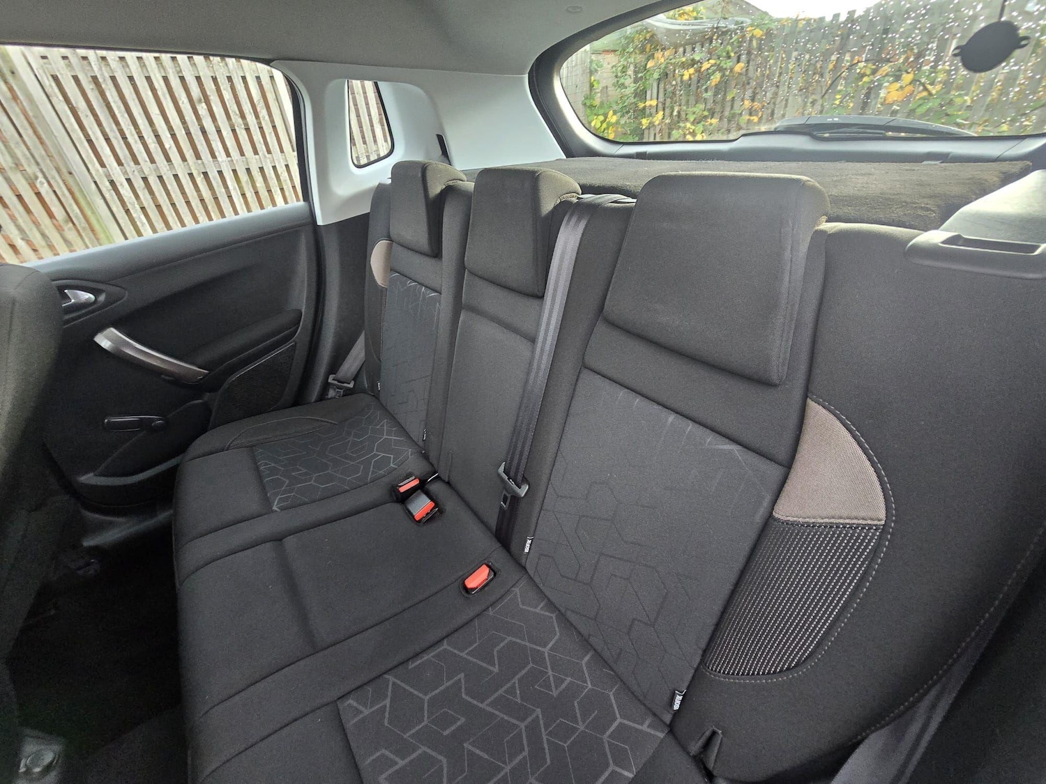 Used Peugeot 2008 2014 for sale - 76993025: Photo 31