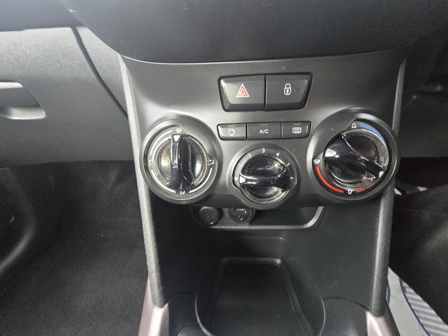 Used Peugeot 2008 2014 for sale - 76993025: Photo 43