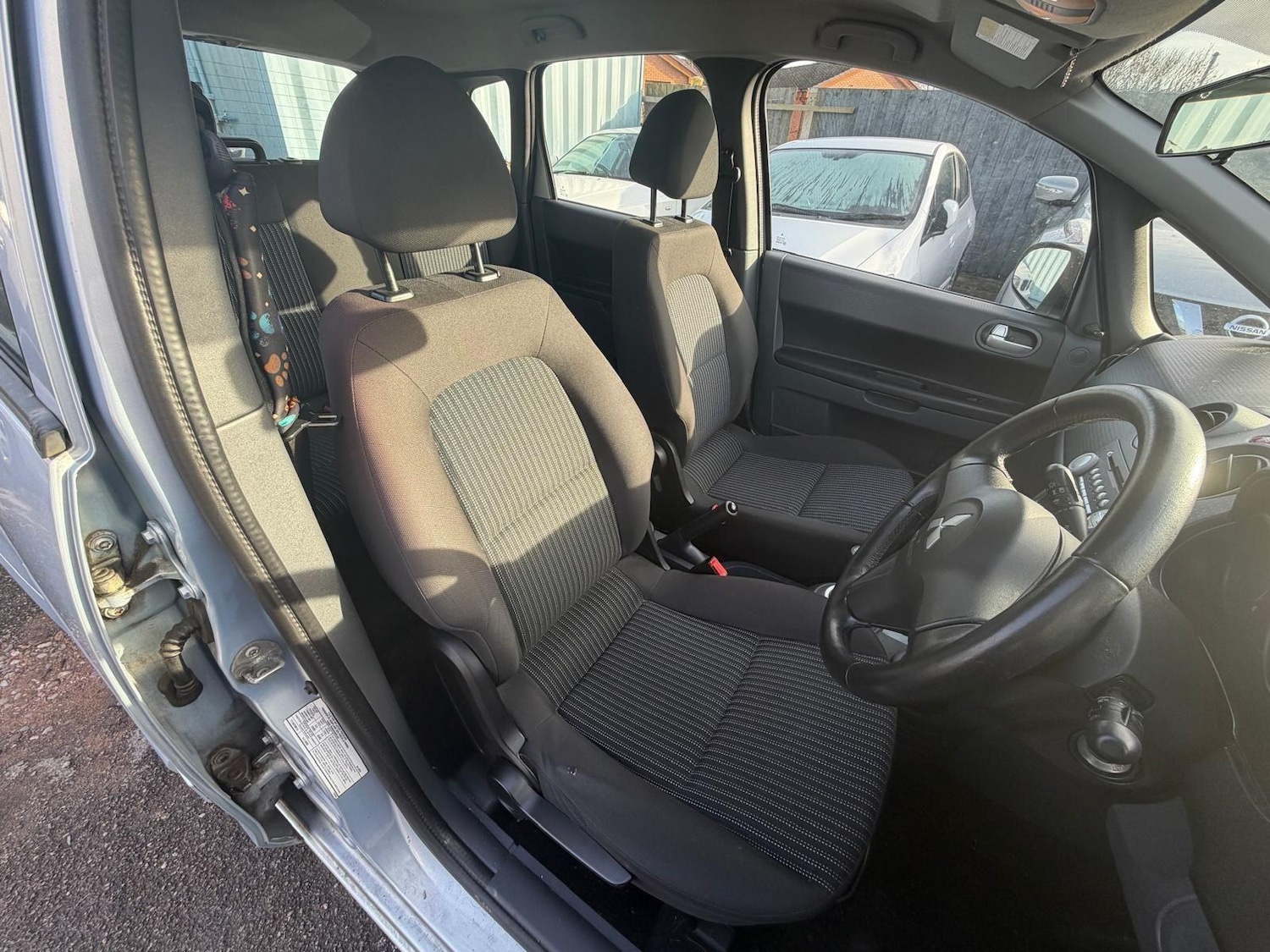 Used Mitsubishi Colt for sale - 77267952: Photo 37