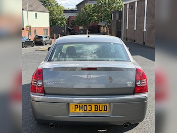 Used Chrysler 300C 2009 for sale - 79521479: Photo