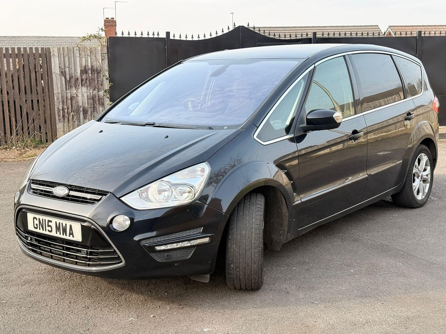Used Ford S-Max 2015 for sale - 77970559: Photo 3