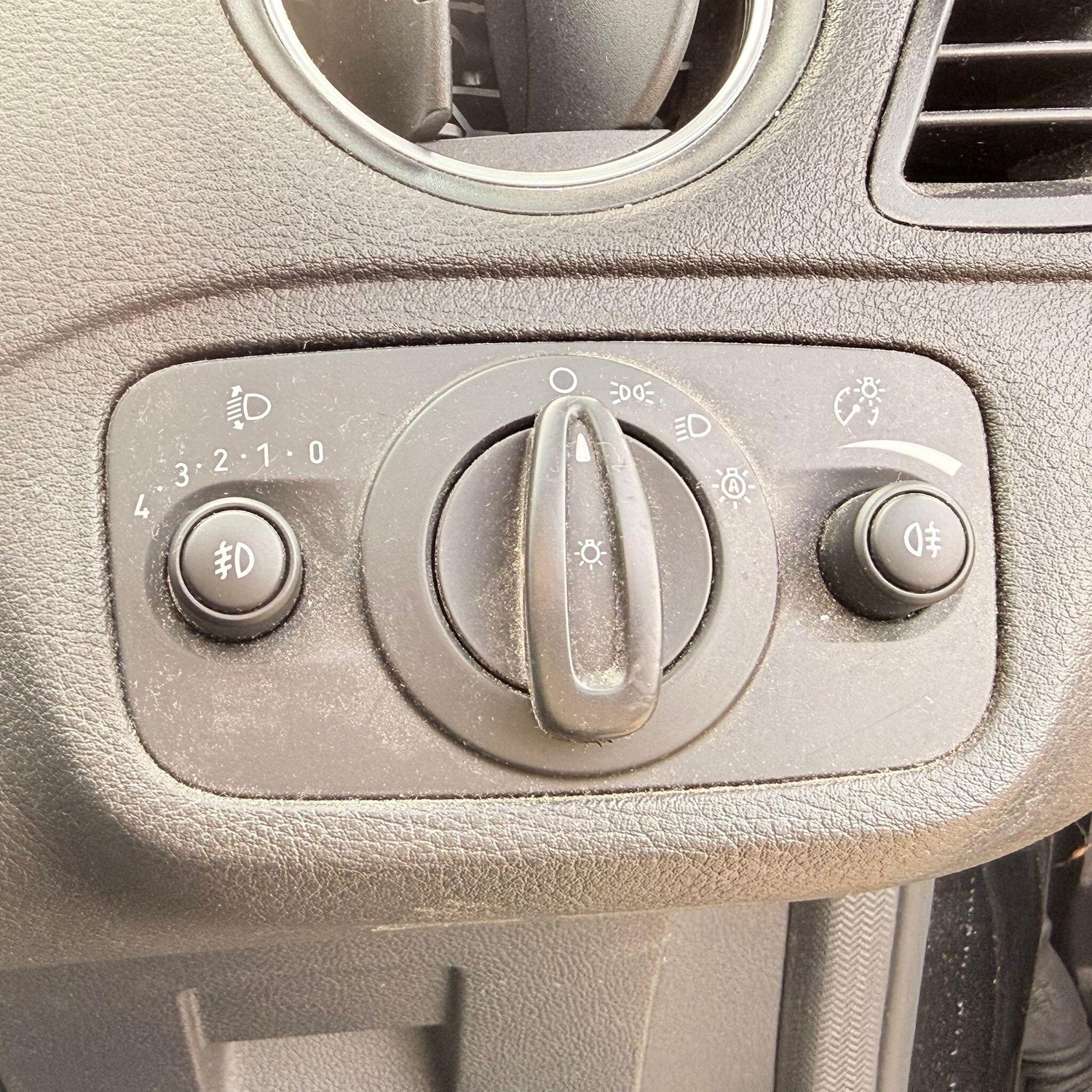 Used Ford S-Max 2015 for sale - 77970559: Photo 30