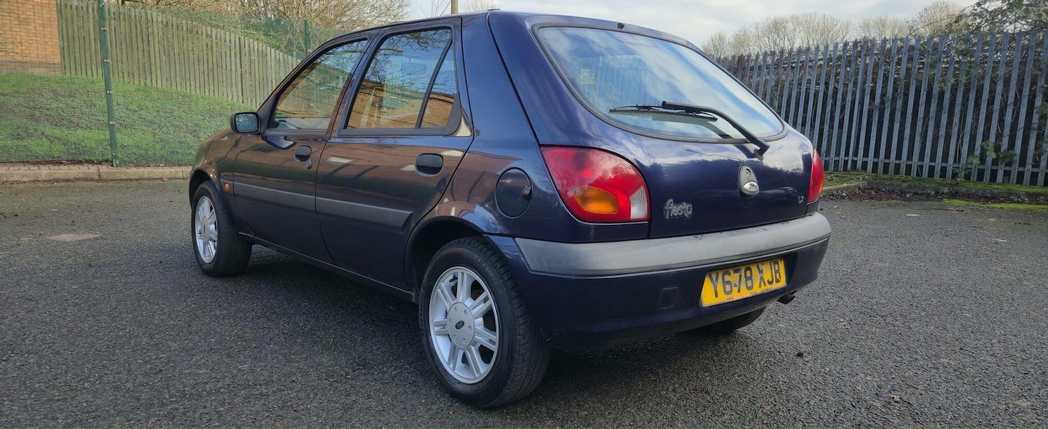 Used Ford Fiesta 2001 for sale - 77387031: Photo 11