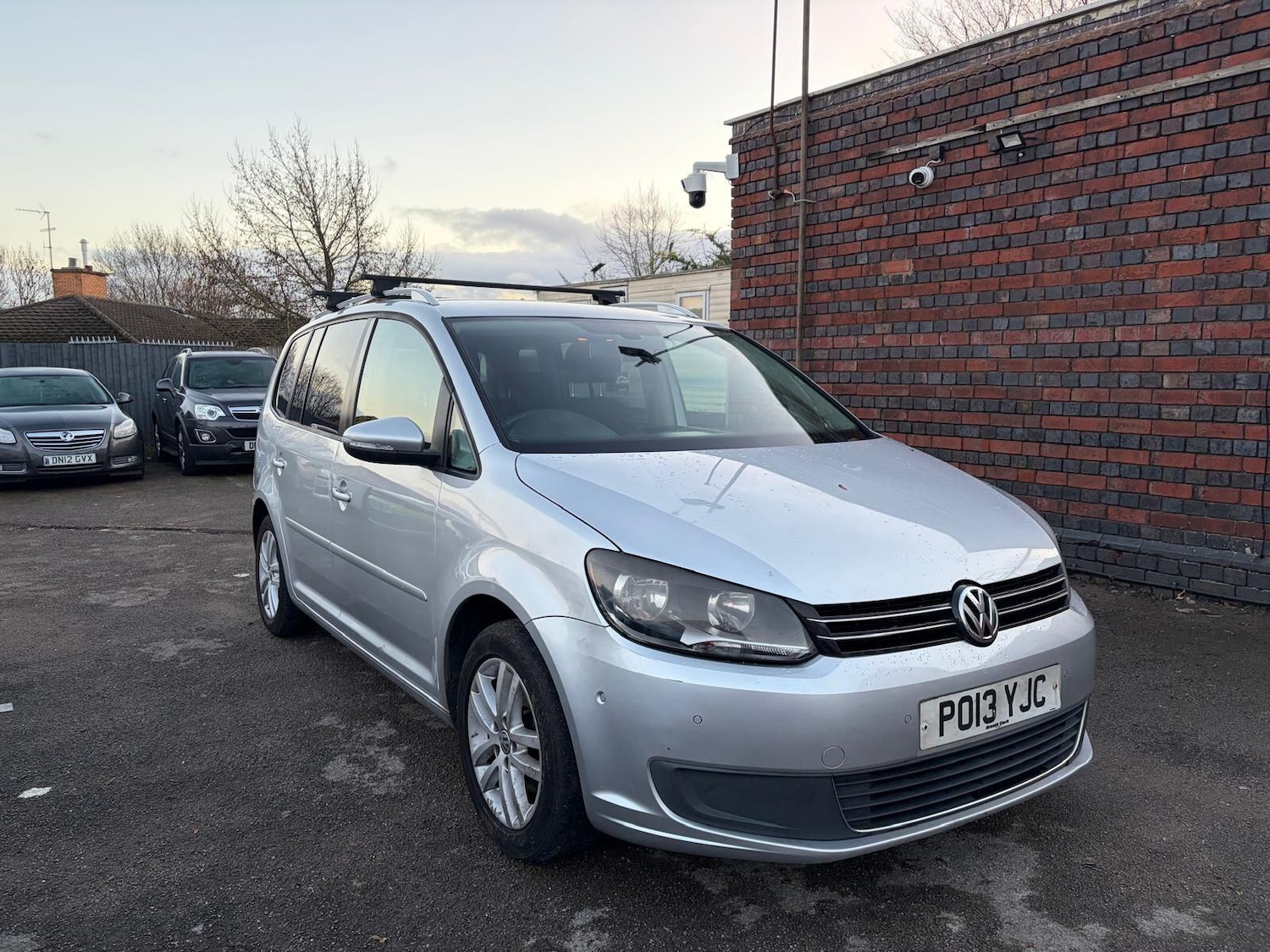 Used Volkswagen Touran 2013 for sale - 76689914: Photo 1