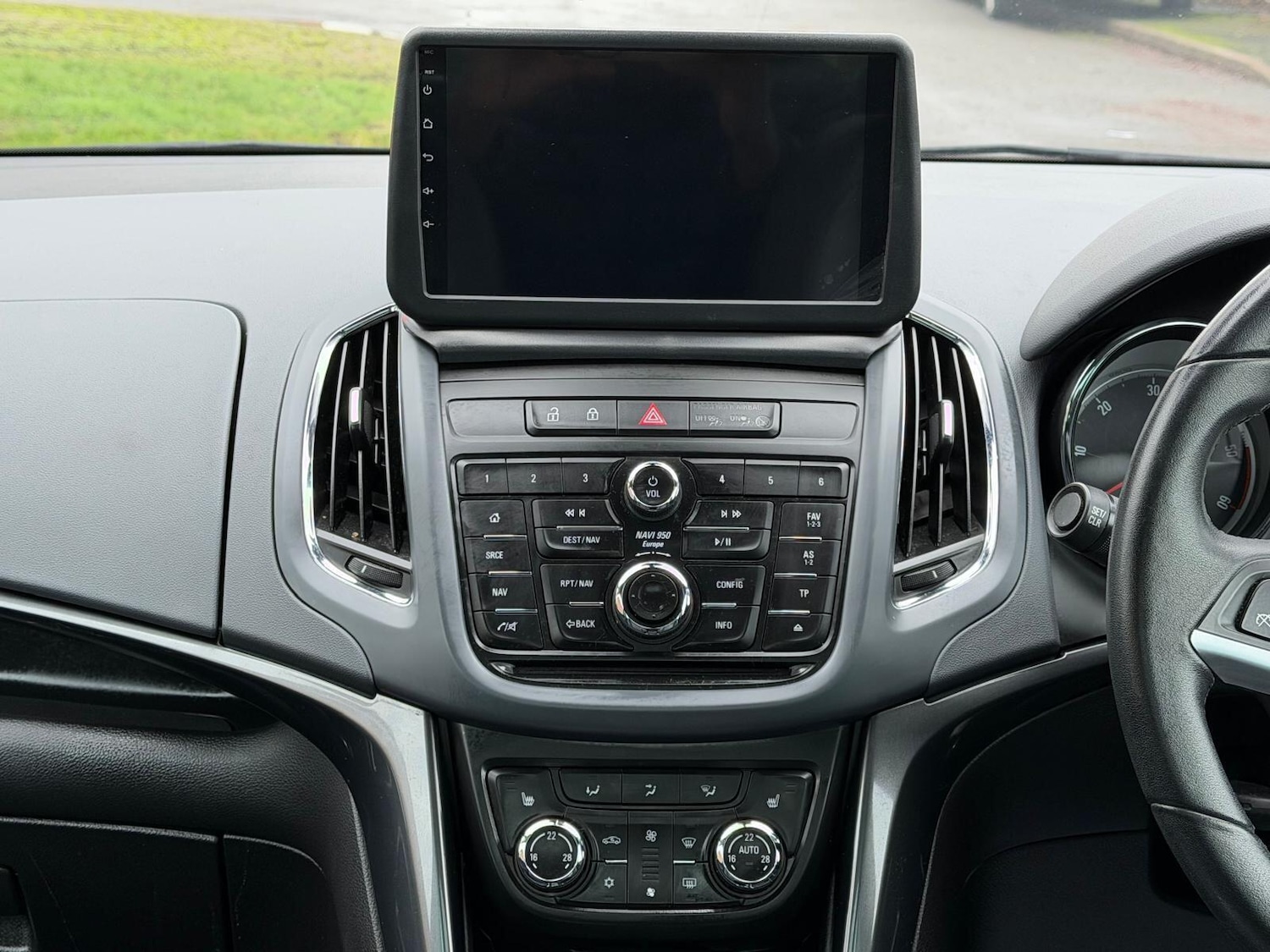 Used Vauxhall Zafira 2014 for sale - 77343895: Photo 43