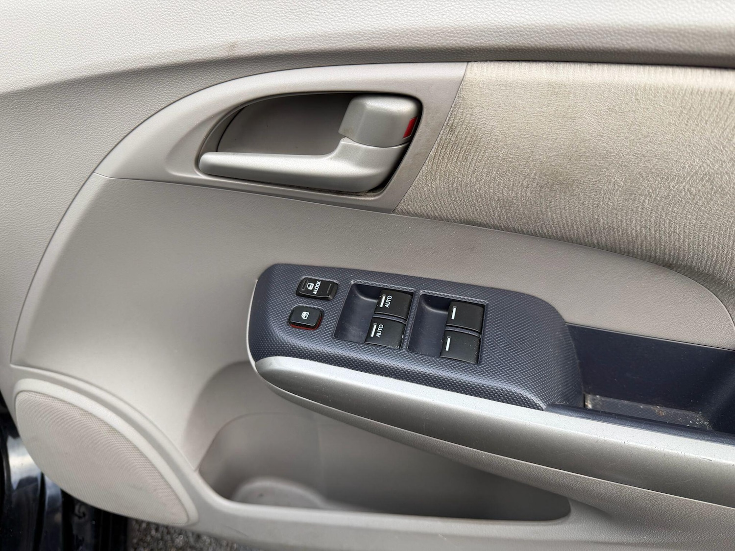 Used Honda Insight 2010 for sale - 76701220: Photo 32