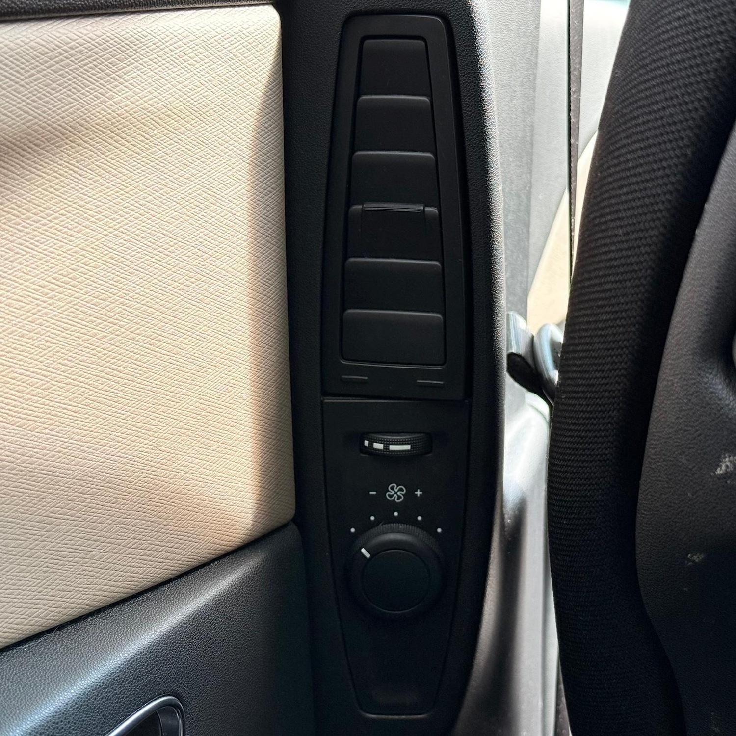 Used Citroen Grand C4 Picasso 2015 for sale - 78086542: Photo 32