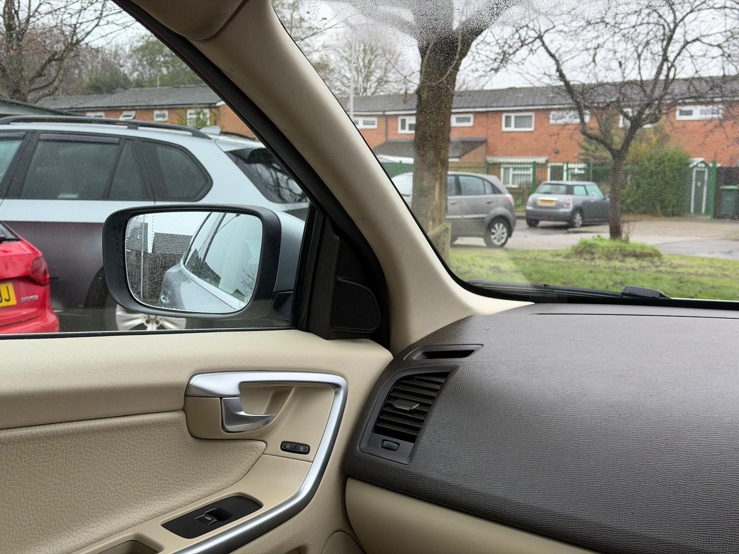 Used Volvo XC60 2010 for sale - 76855951: Photo 12