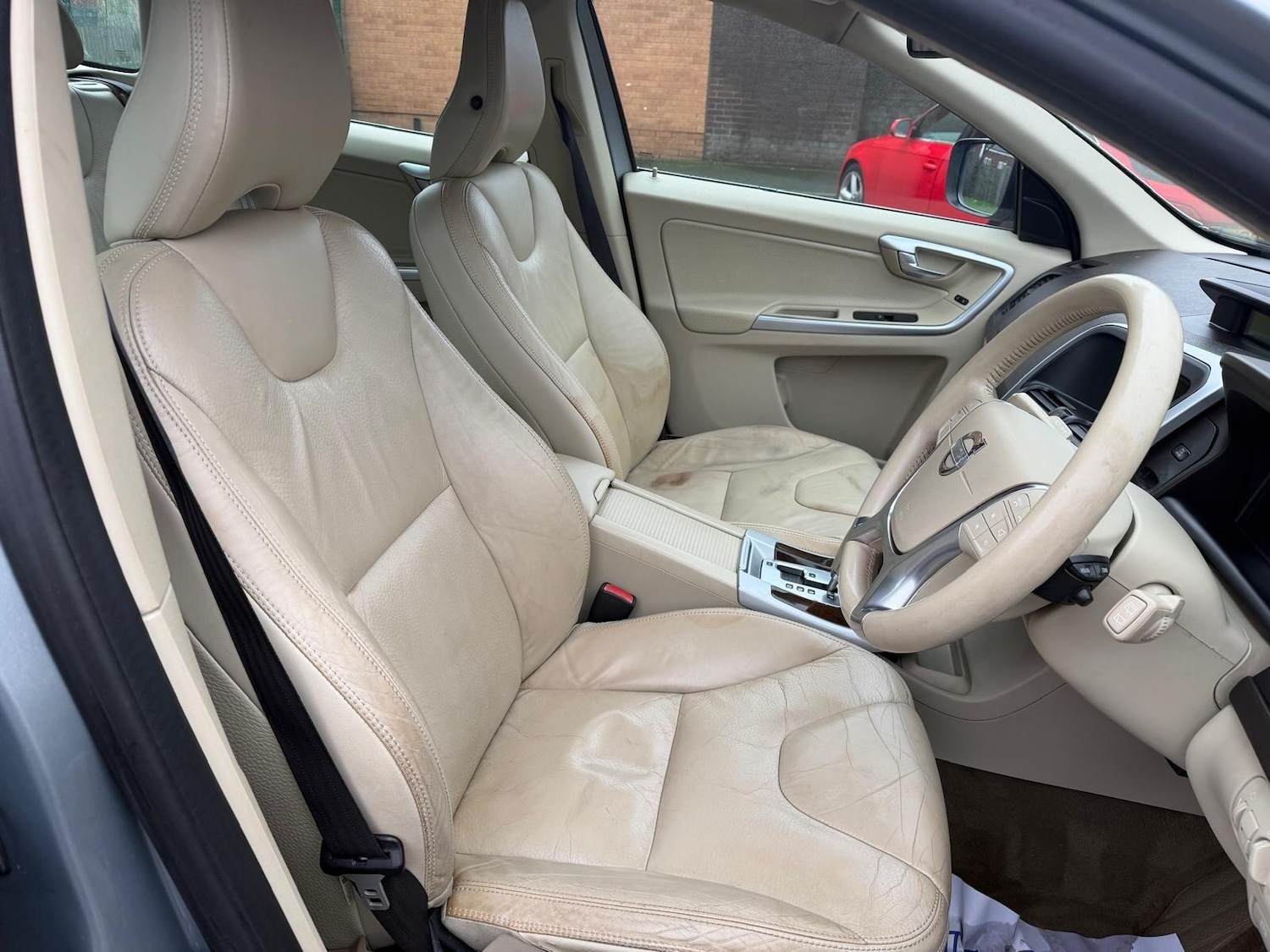 Used Volvo XC60 2010 for sale - 76855951: Photo 15