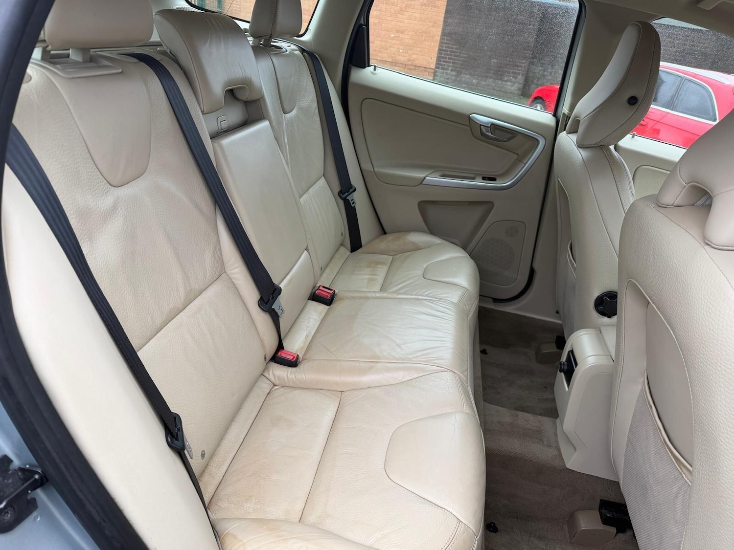 Used Volvo XC60 2010 for sale - 76855951: Photo 16