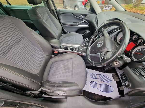 Used Vauxhall Zafira Tourer 2012 for sale - 76314584: Photo 44