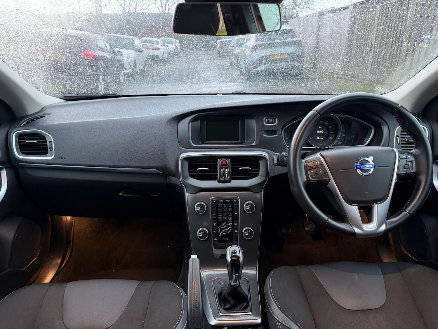 Used Volvo V40 2016 for sale - 77400414: Photo 11