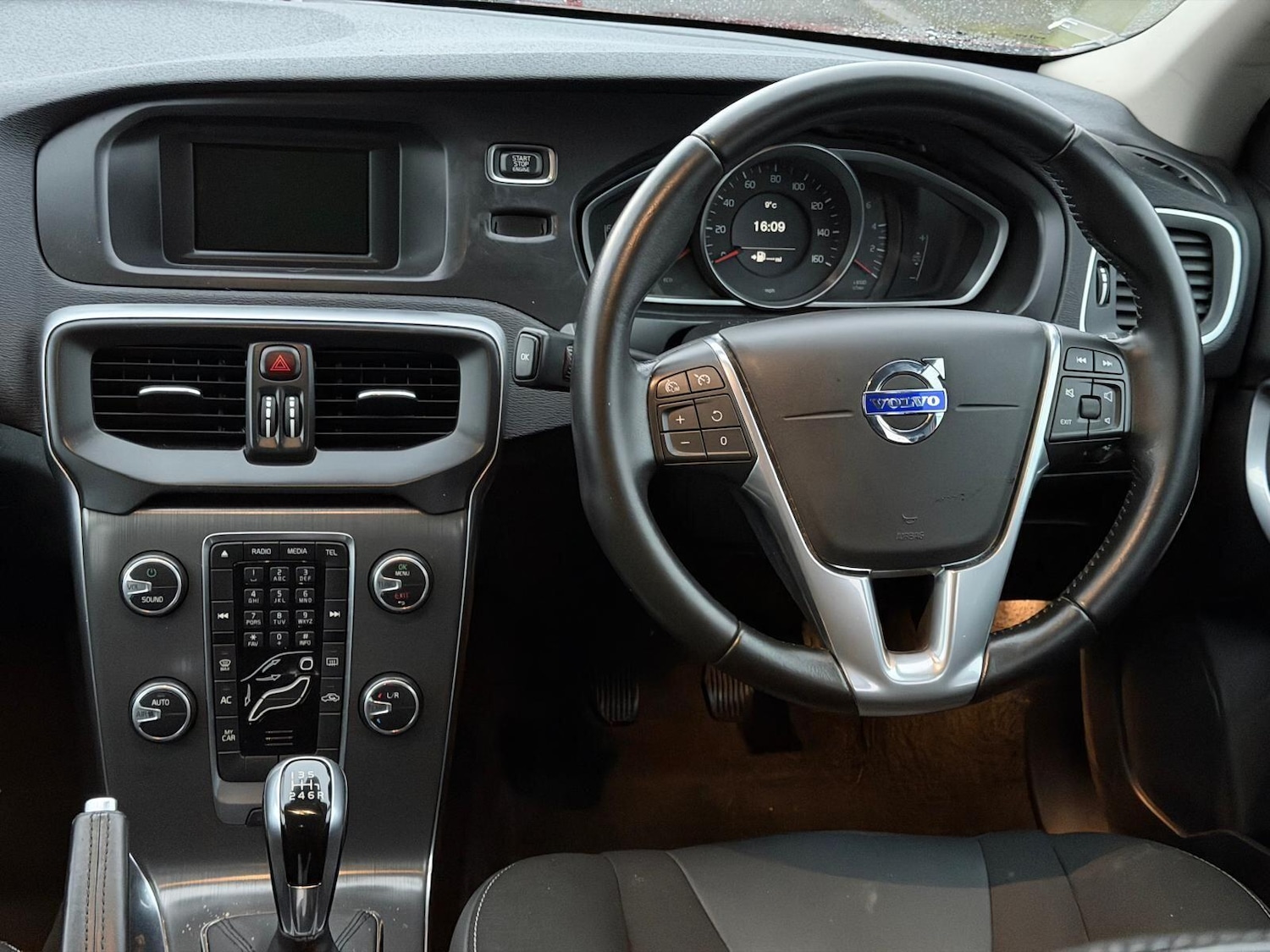 Used Volvo V40 2016 for sale - 77400414: Photo 33