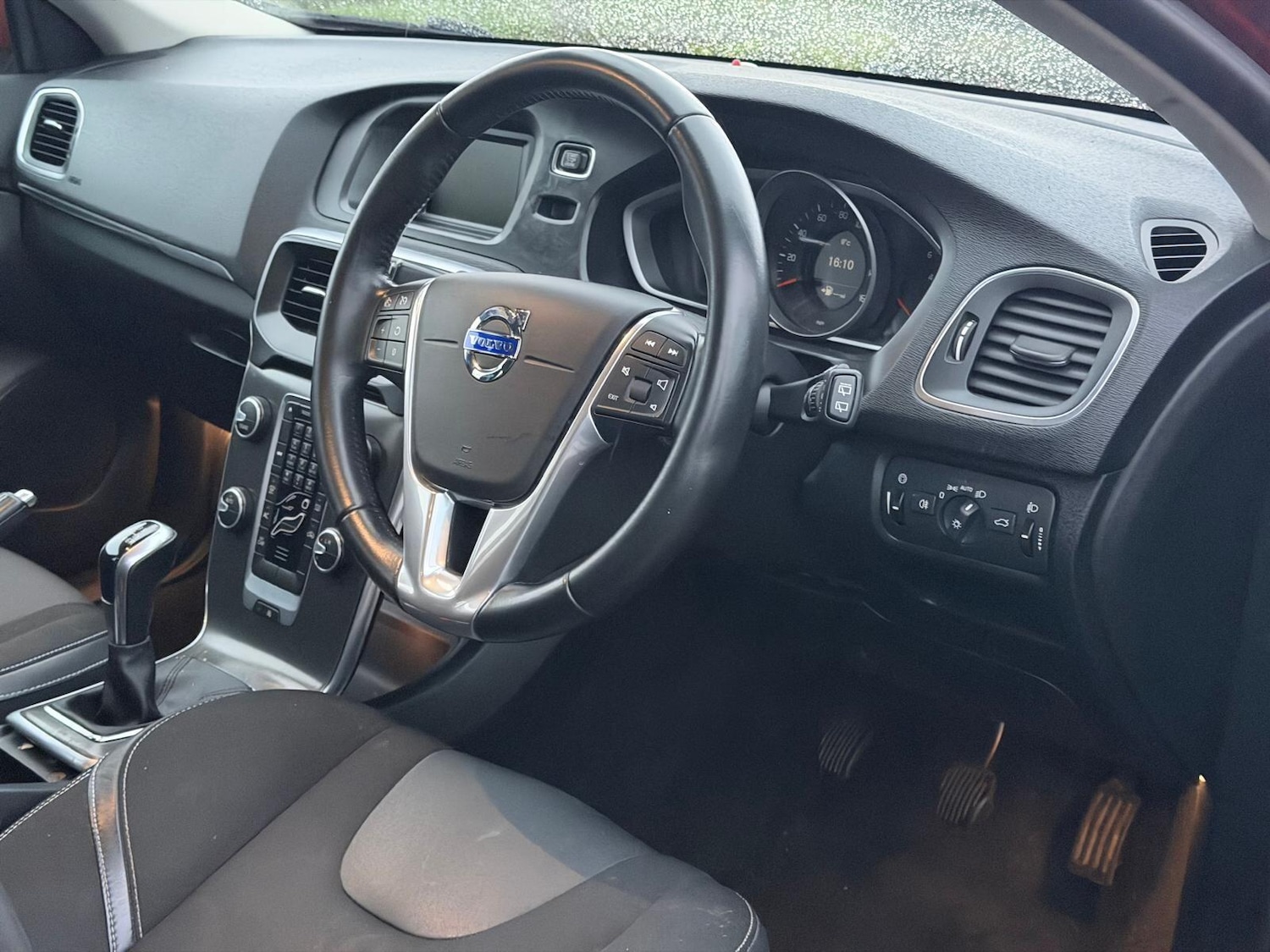 Used Volvo V40 2016 for sale - 77400414: Photo 34