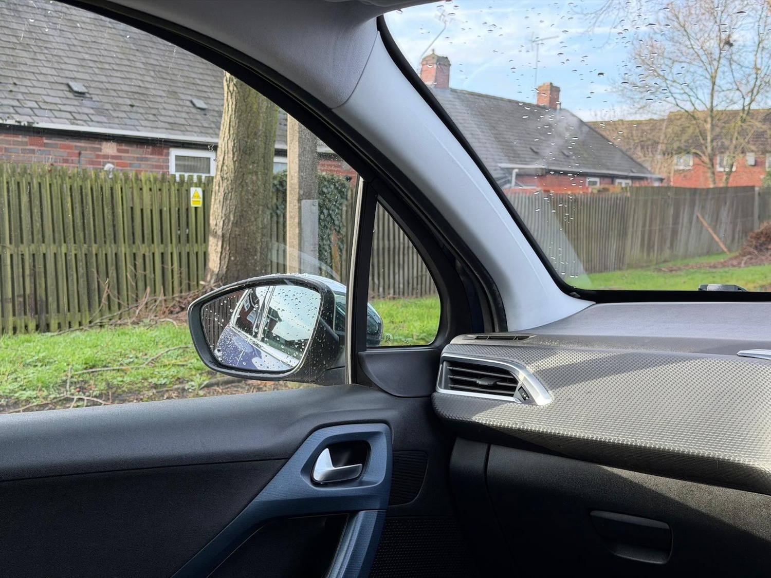 Used Peugeot 2008 2014 for sale - 76964642: Photo 14