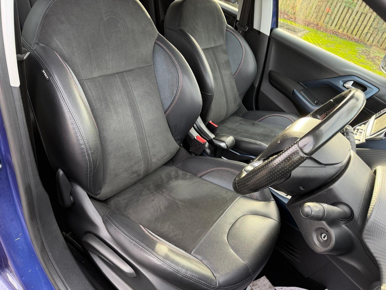 Used Peugeot 2008 2014 for sale - 76964642: Photo 16