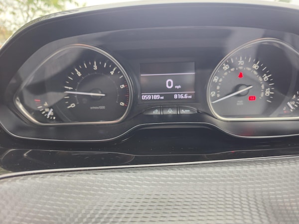 Used Peugeot 2008 2016 for sale - 76228023: Photo 39