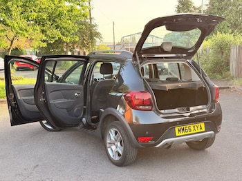 Used Dacia Sandero Stepway 2016 for sale - 78705136: Photo