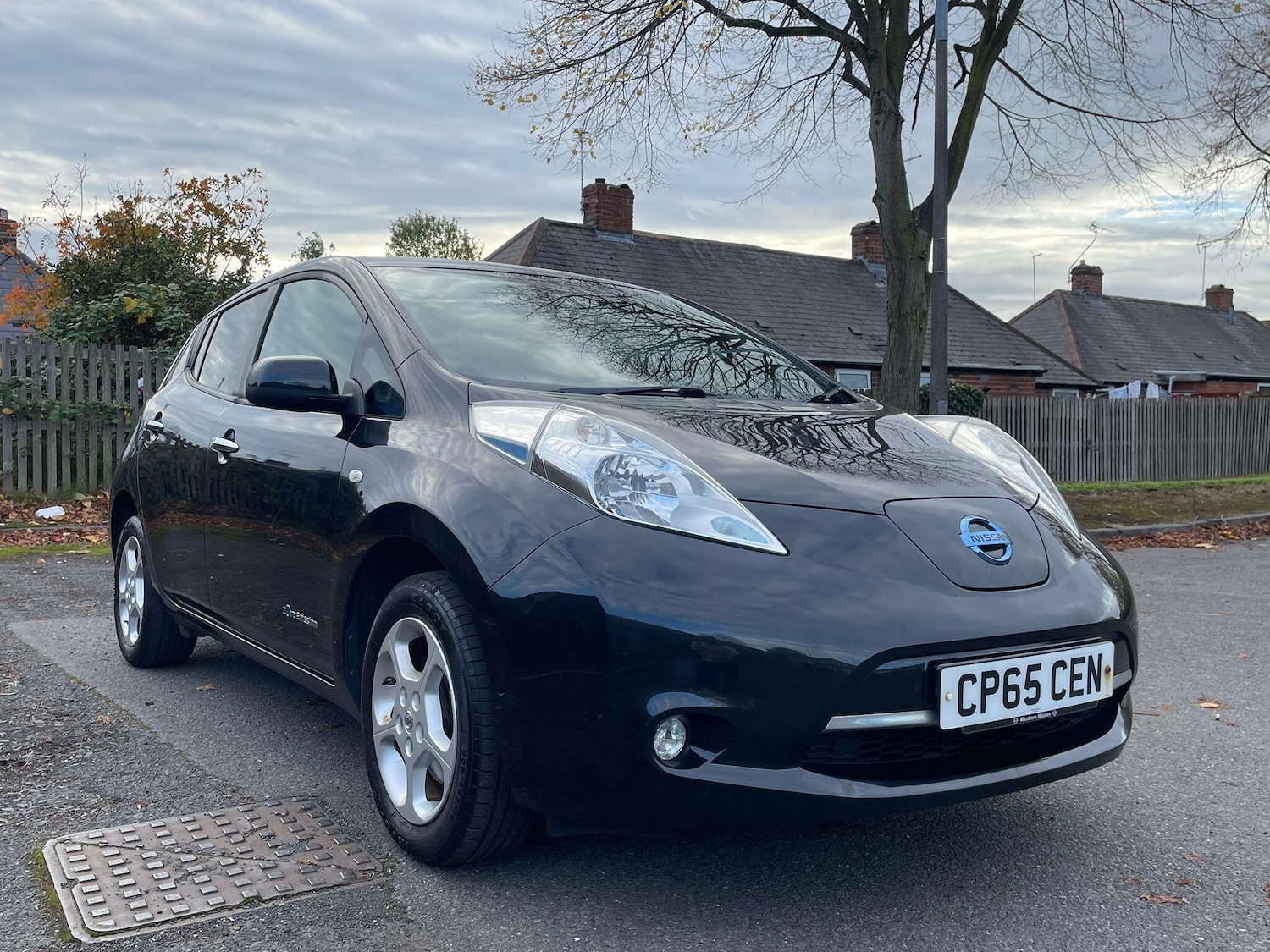 Used Nissan Leaf 2015 for sale - 76408465: Photo 2