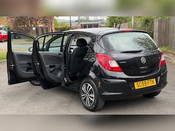 Used Vauxhall Corsa 2010 for sale - 78417007: Photo