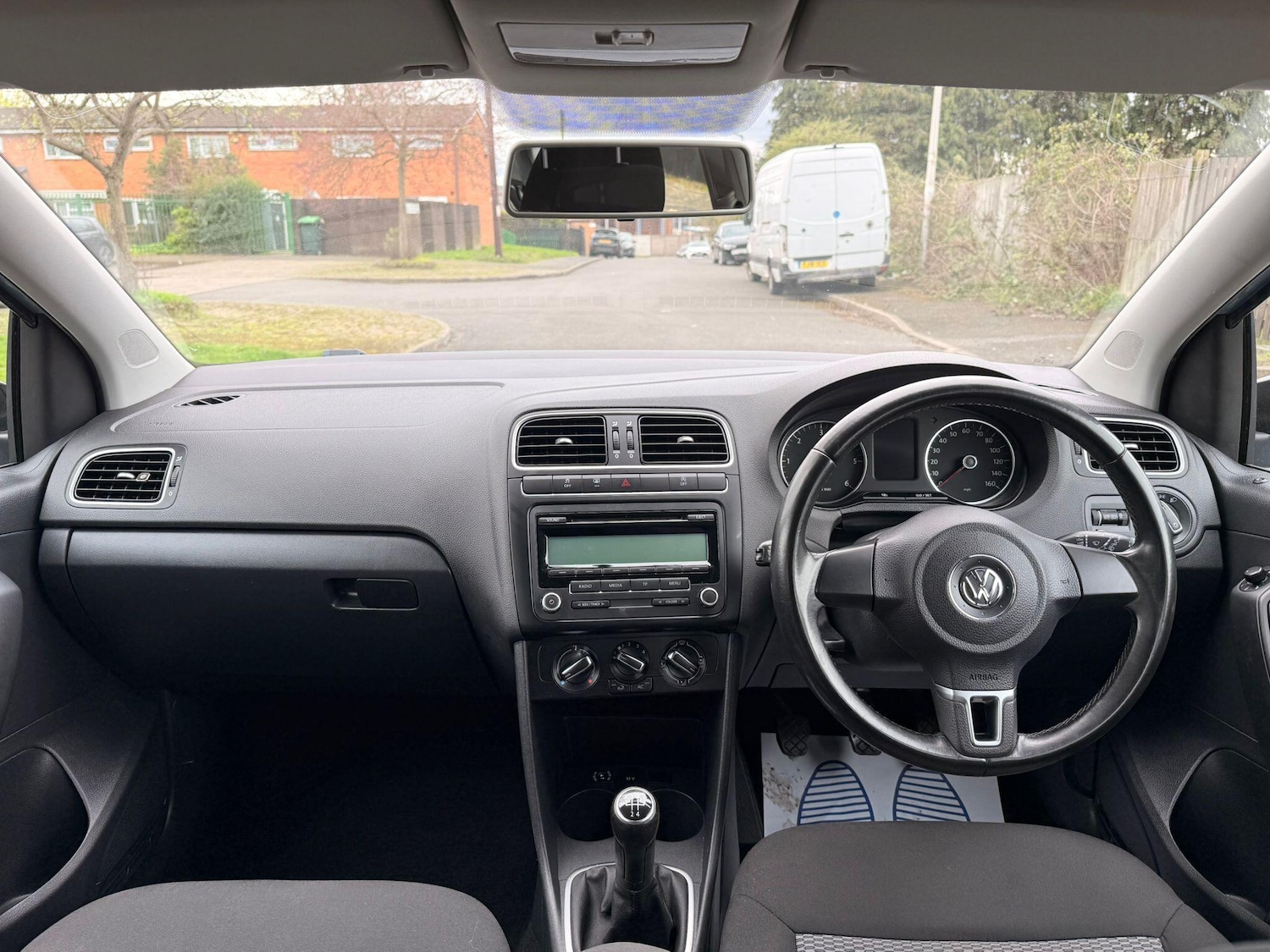 Used Volkswagen Polo 2011 for sale - 77994289: Photo 25