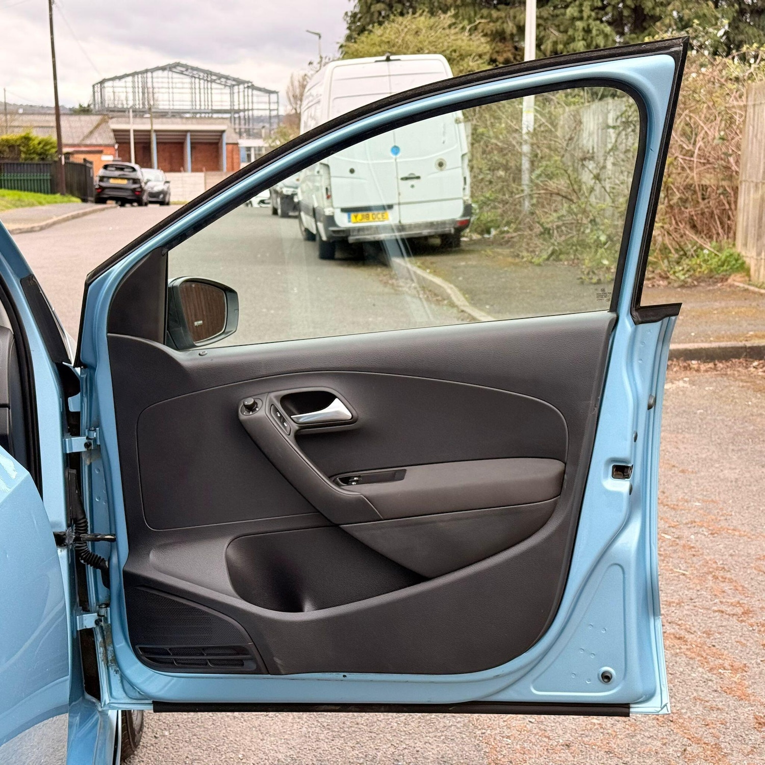 Used Volkswagen Polo 2011 for sale - 77994289: Photo 34