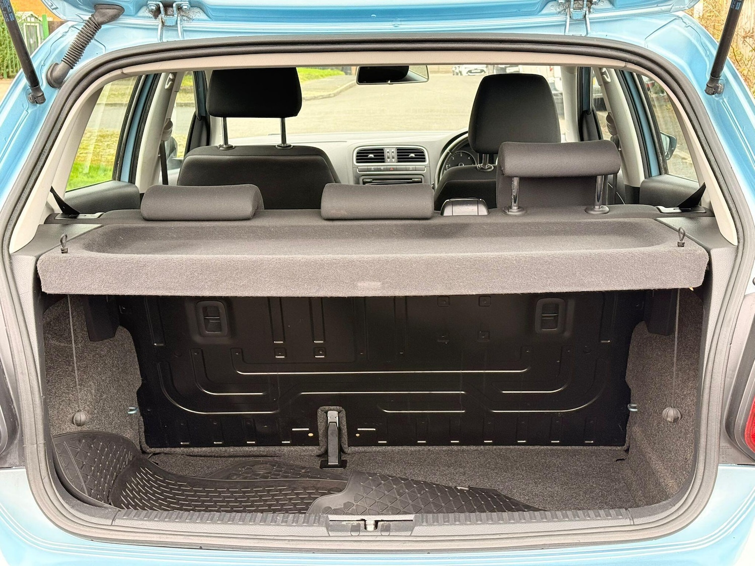 Used Volkswagen Polo 2011 for sale - 77994289: Photo 43