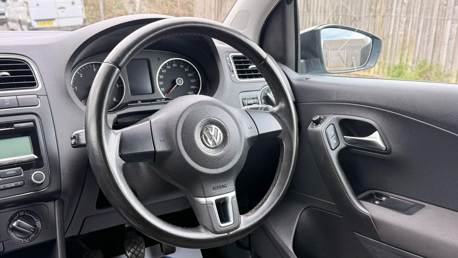 Used Volkswagen Polo 2011 for sale - 77994289: Photo 45