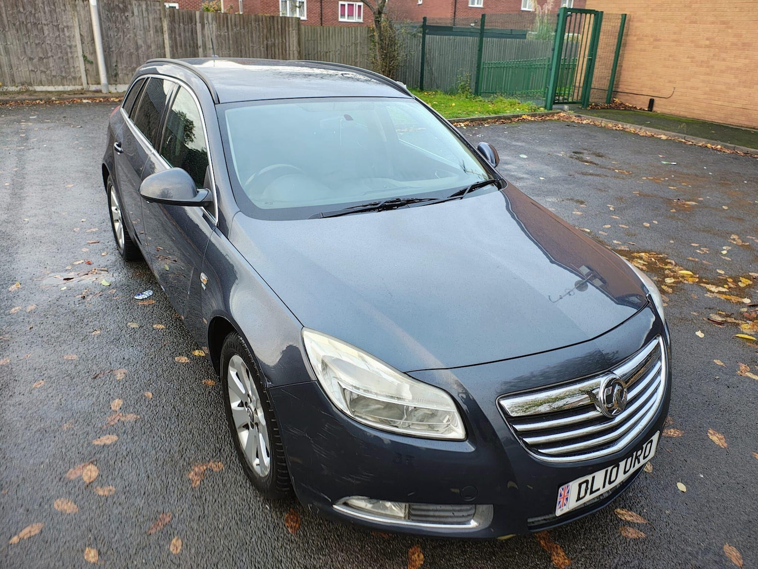 Used Vauxhall Insignia 2010 for sale - 76370763: Photo 2