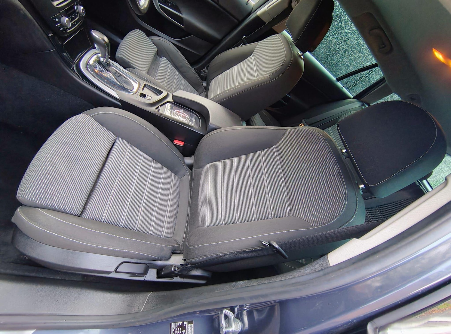 Used Vauxhall Insignia 2010 for sale - 76370763: Photo 41
