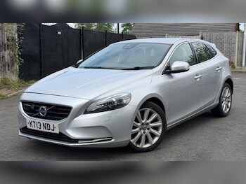 Used Volvo V40 2013 for sale - 78481336: Photo