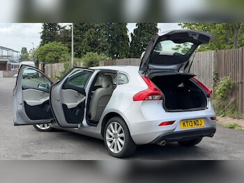 Used Volvo V40 2013 for sale - 78481336: Photo