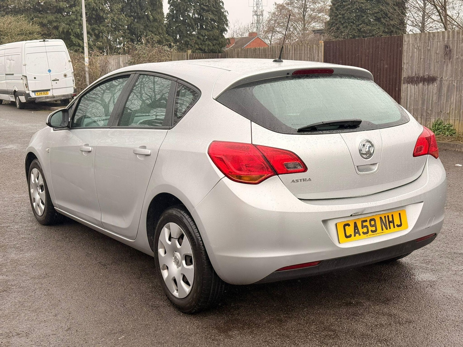 Used Vauxhall Astra 2010 for sale - 77883117: Photo 14