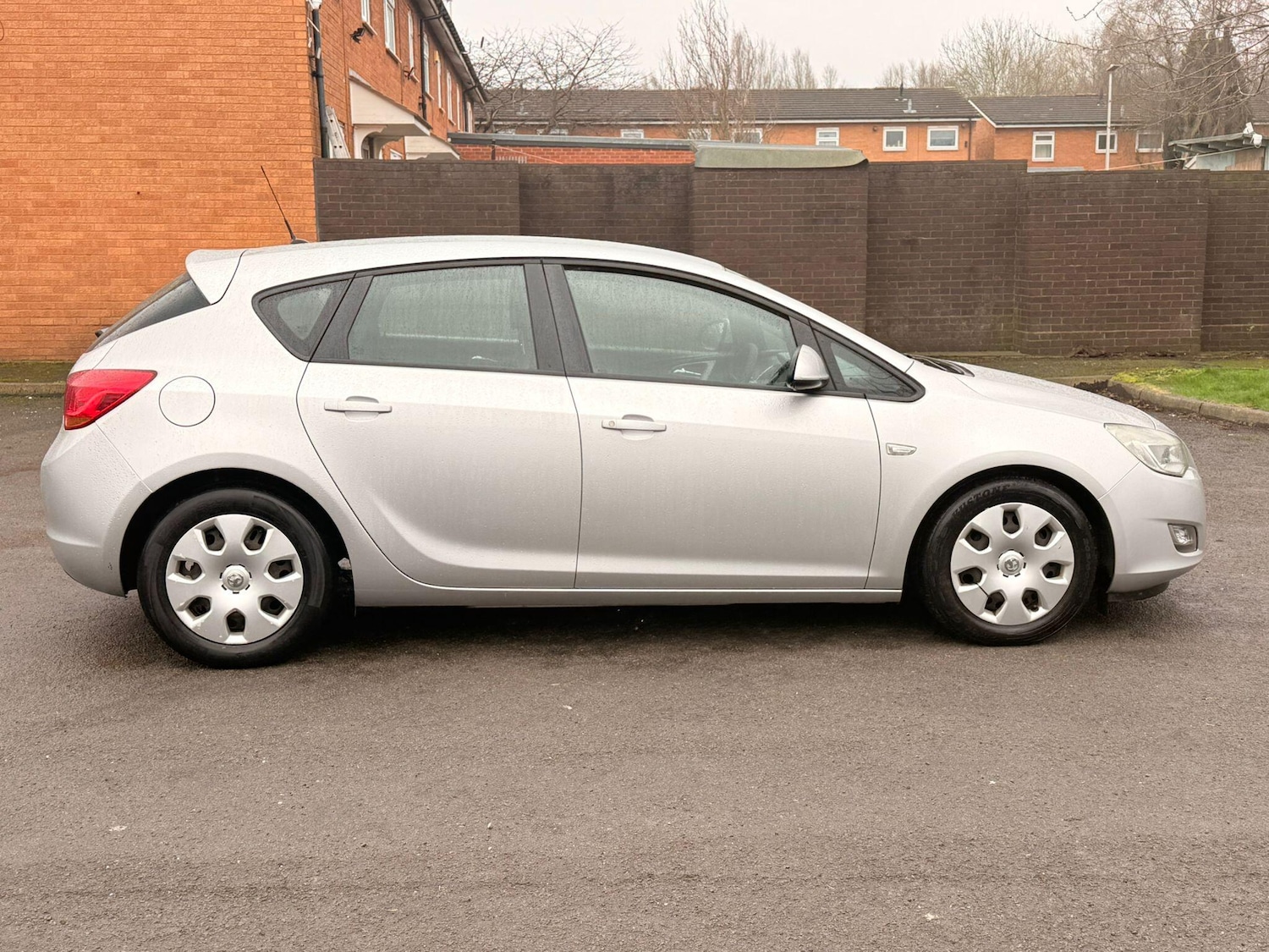 Used Vauxhall Astra 2010 for sale - 77883117: Photo 17