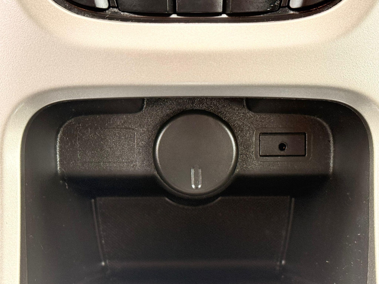 Used Vauxhall Astra 2010 for sale - 77883117: Photo 51