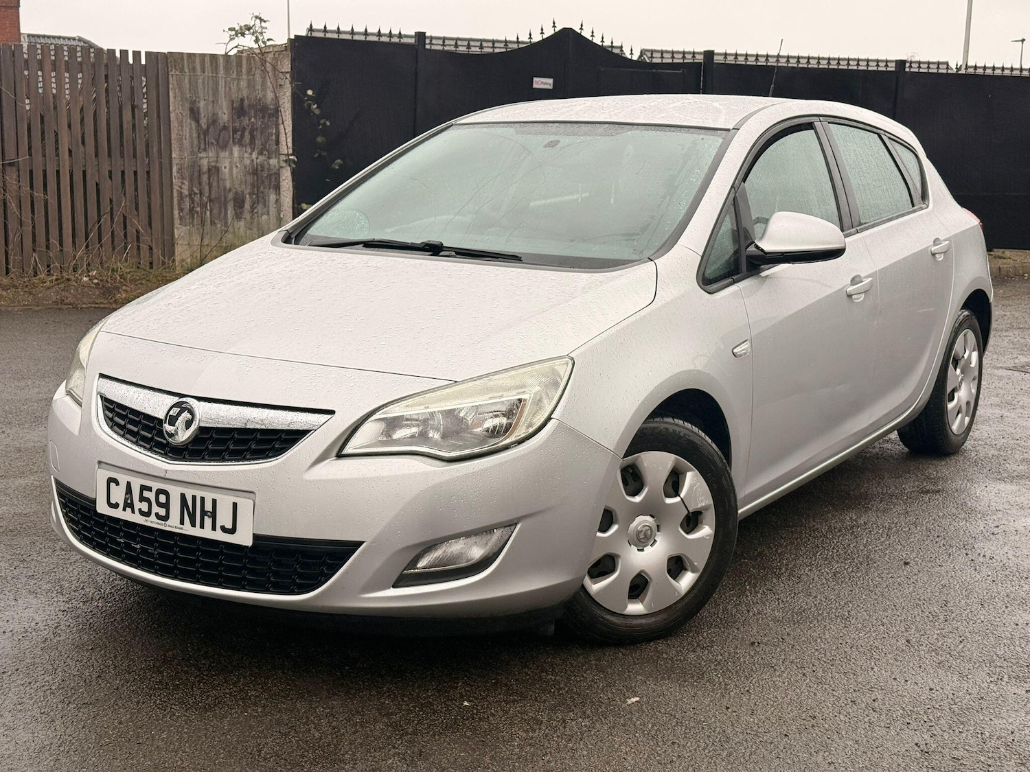 Used Vauxhall Astra 2010 for sale - 77883117: Photo 7