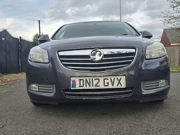 Used Vauxhall Insignia 2012 for sale - 76237519: Photo 2