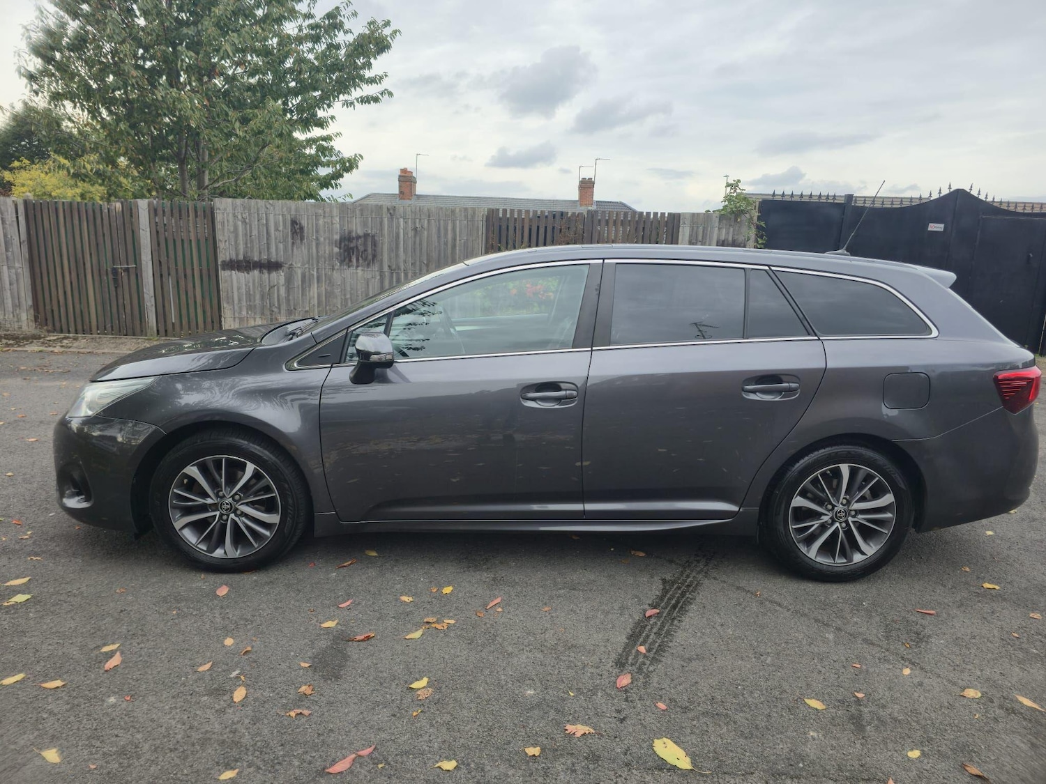 Used Toyota Avensis 2015 for sale - 76743441: Photo 13