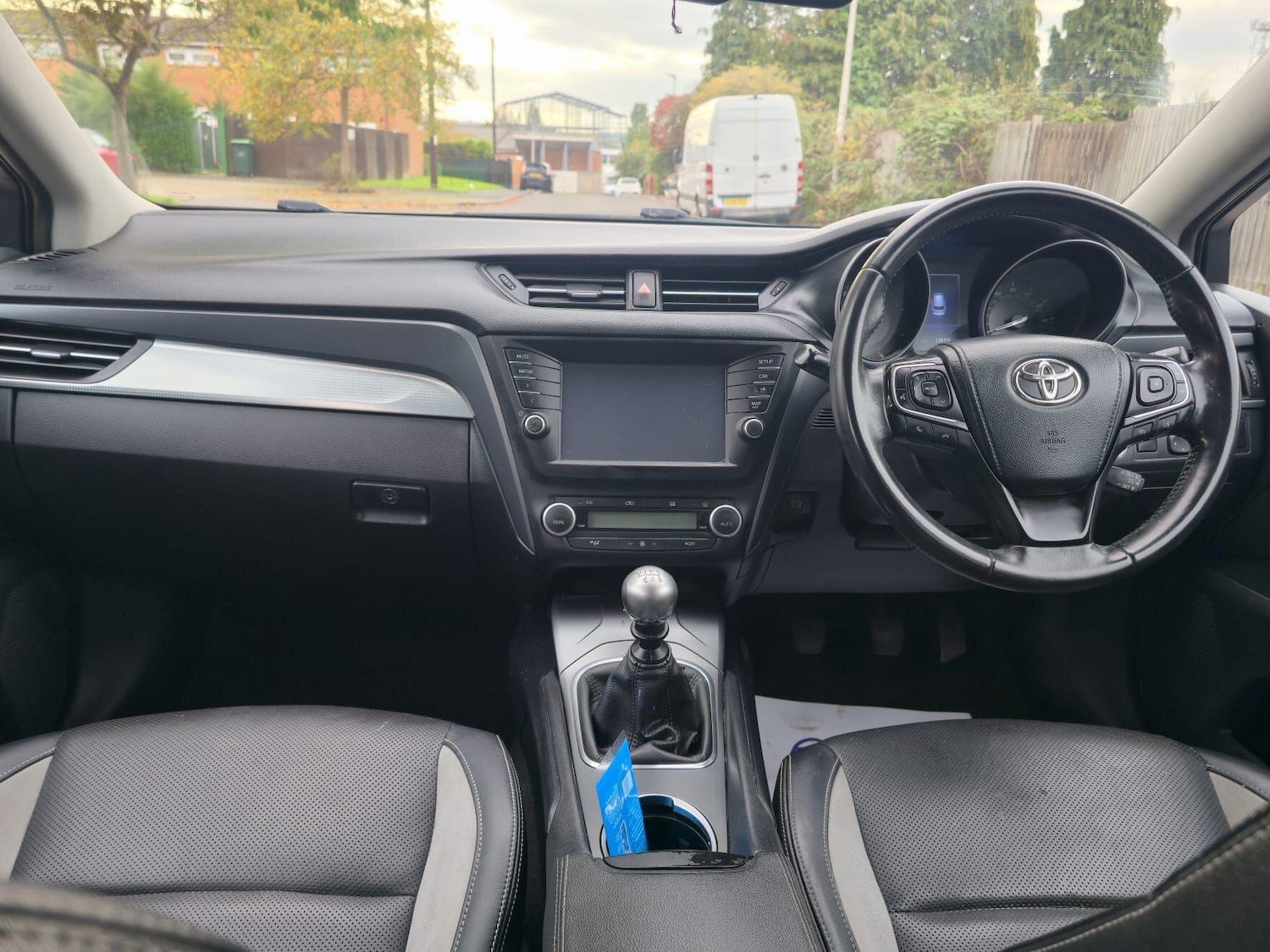 Used Toyota Avensis 2015 for sale - 76743441: Photo 26