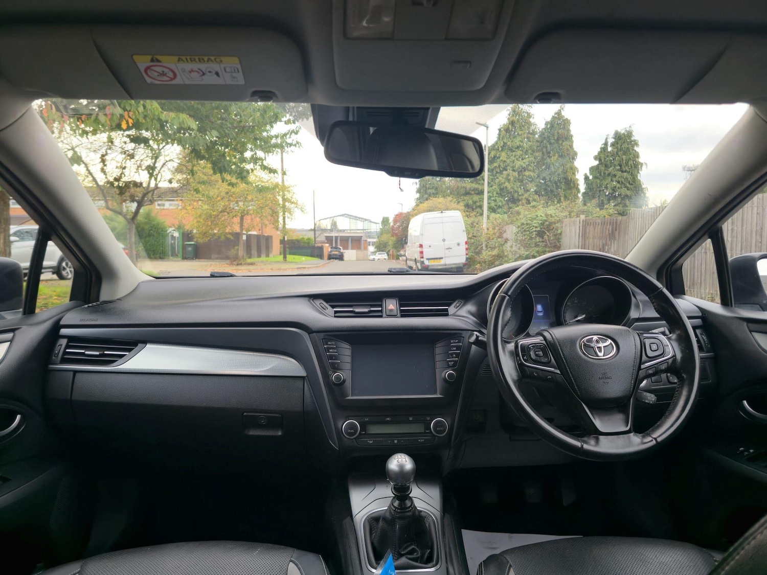 Used Toyota Avensis 2015 for sale - 76743441: Photo 27