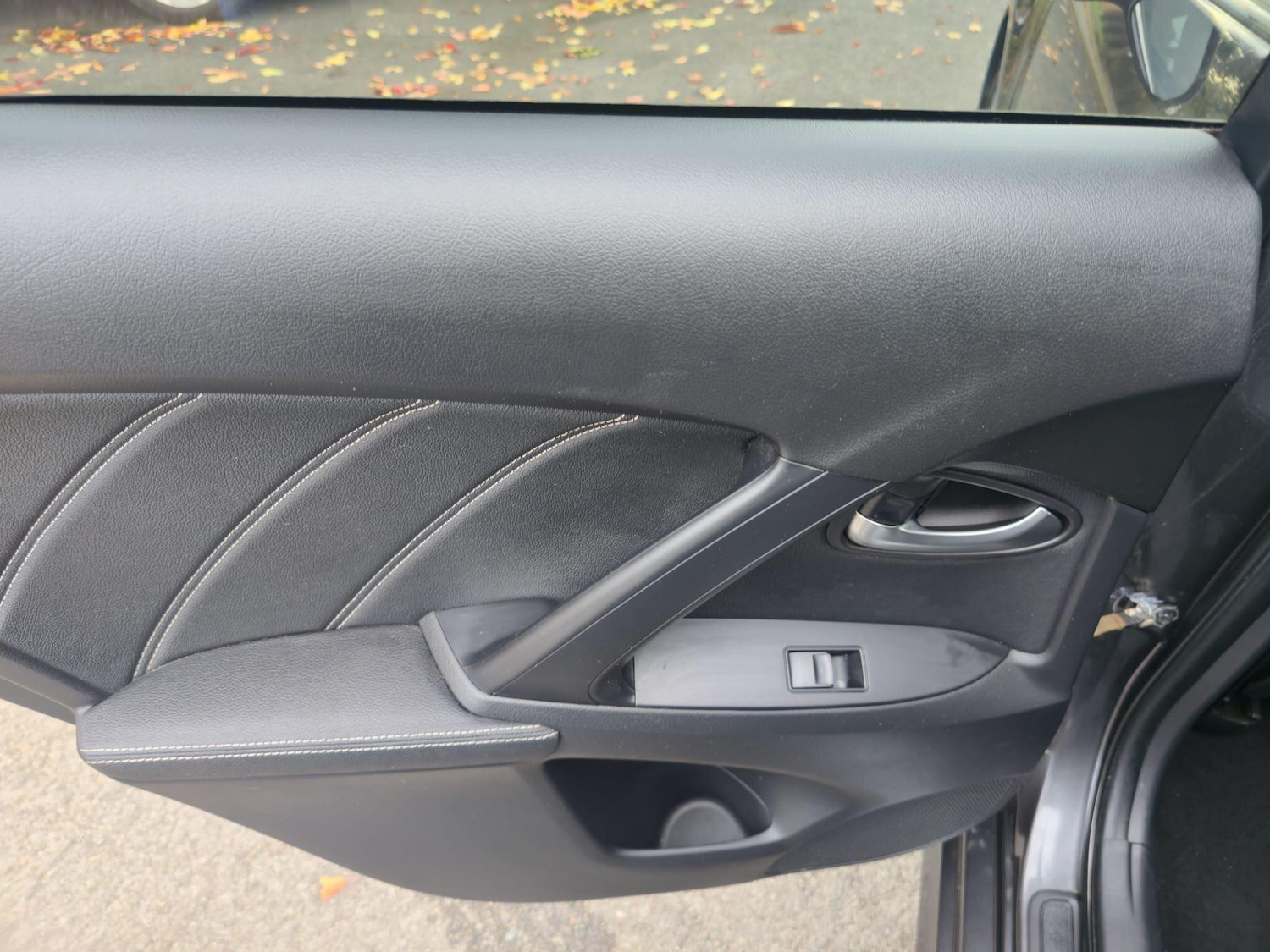 Used Toyota Avensis 2015 for sale - 76743441: Photo 35