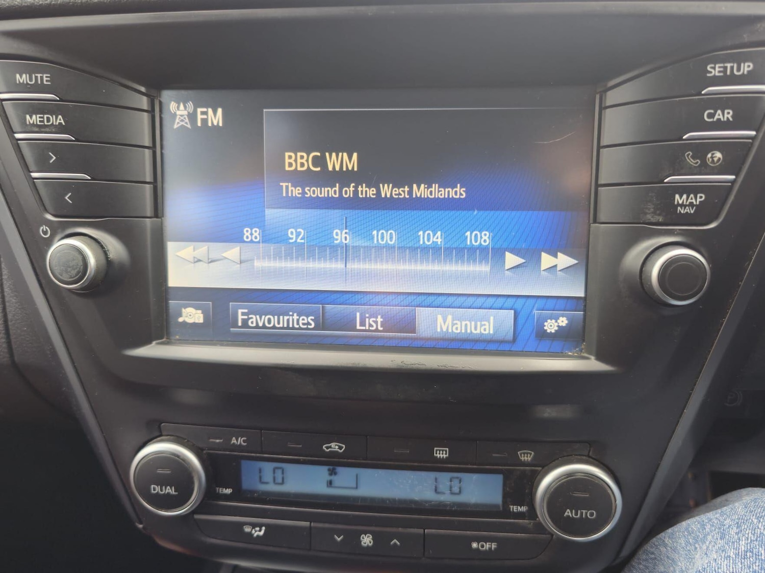 Used Toyota Avensis 2015 for sale - 76743441: Photo 43