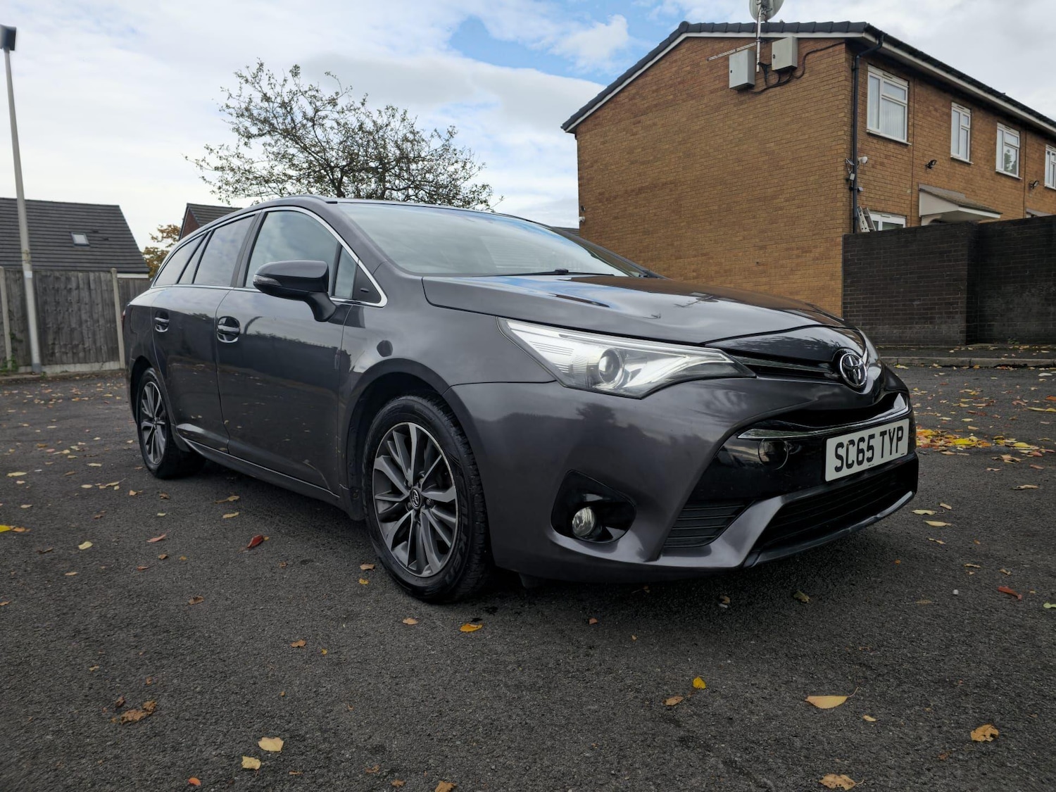 Used Toyota Avensis 2015 for sale - 76743441: Photo 5