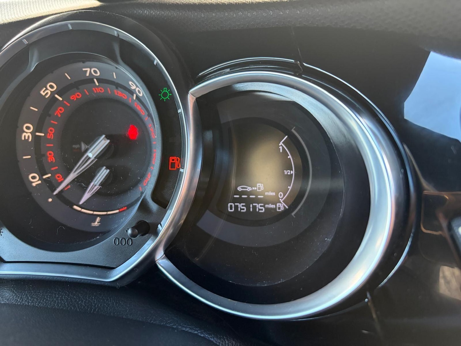 Used DS Automobiles DS 3 2015 for sale - 76689724: Photo 30